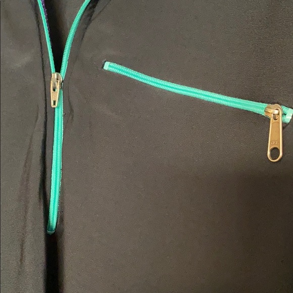 Patagonia slip on performance top. - Picture 4 of 7